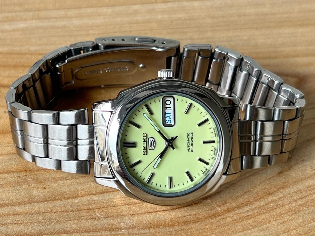 Seiko 5 Lume Dial 7s26-00a0 Automatic 21 Jewels 34mm Men’s Watch, Perfect