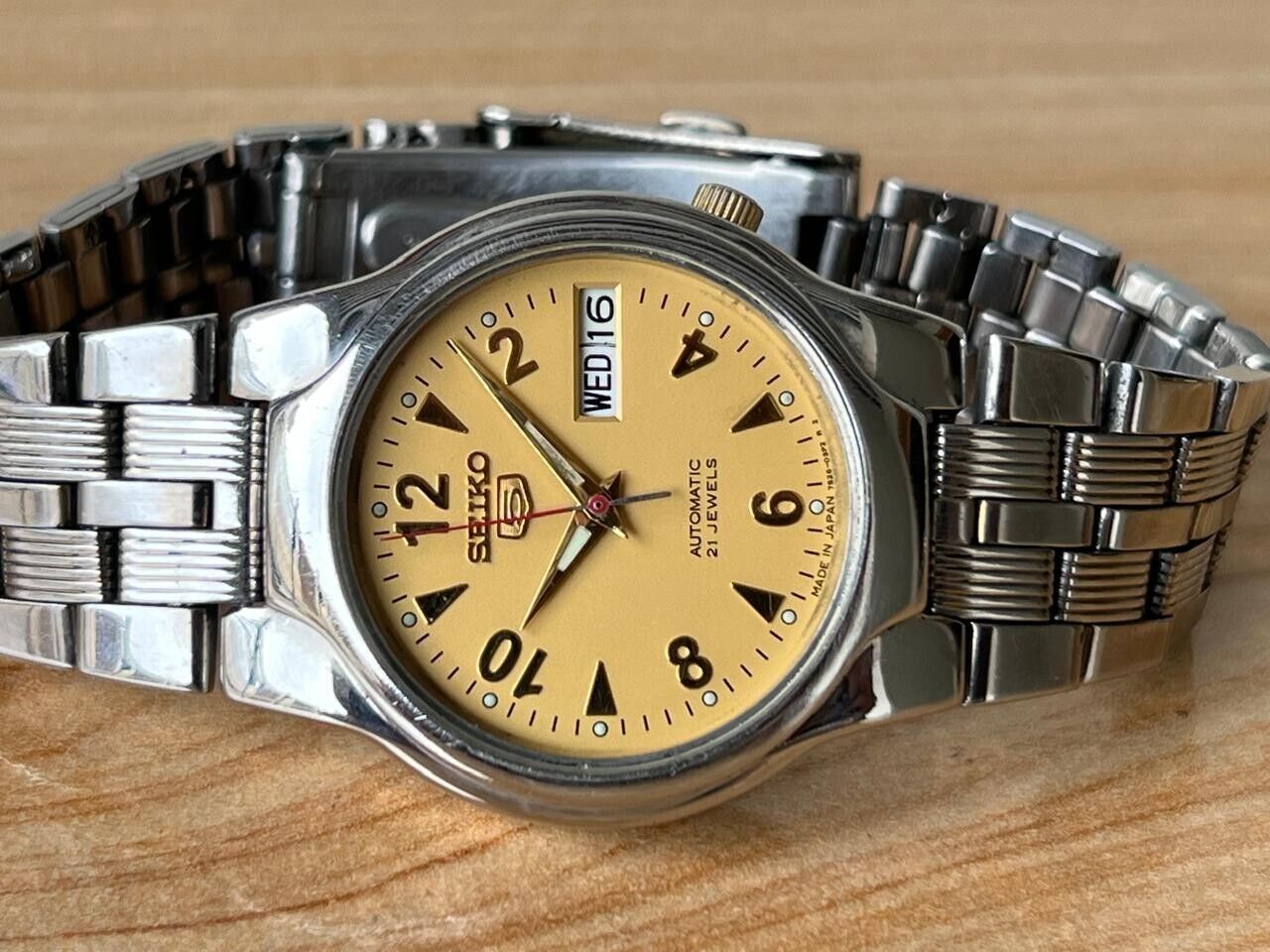 Seiko 5 RARE Dial 7s26-01r0 Automatic 21 Jewels 35mm Men’s Watch, Perfect