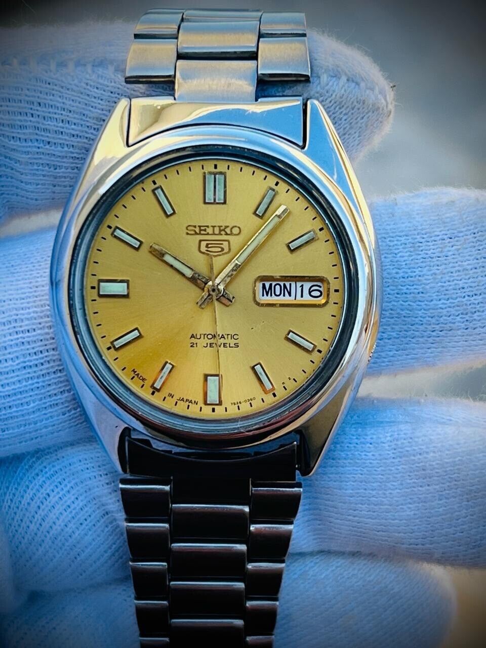 Seiko 5 Automatic 21 Jewels Gold Dial 7S26-0590 Mens Watch 37mm