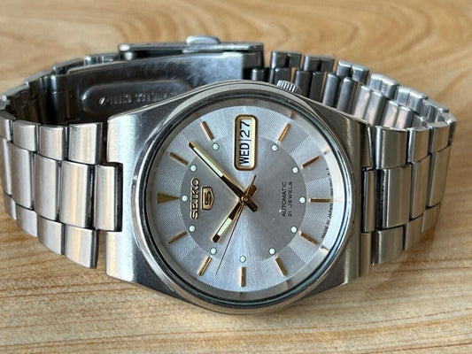 Seiko 5 Silver Dial 7s26-0520 Automatic 36mm Men’s Watch, Perfect