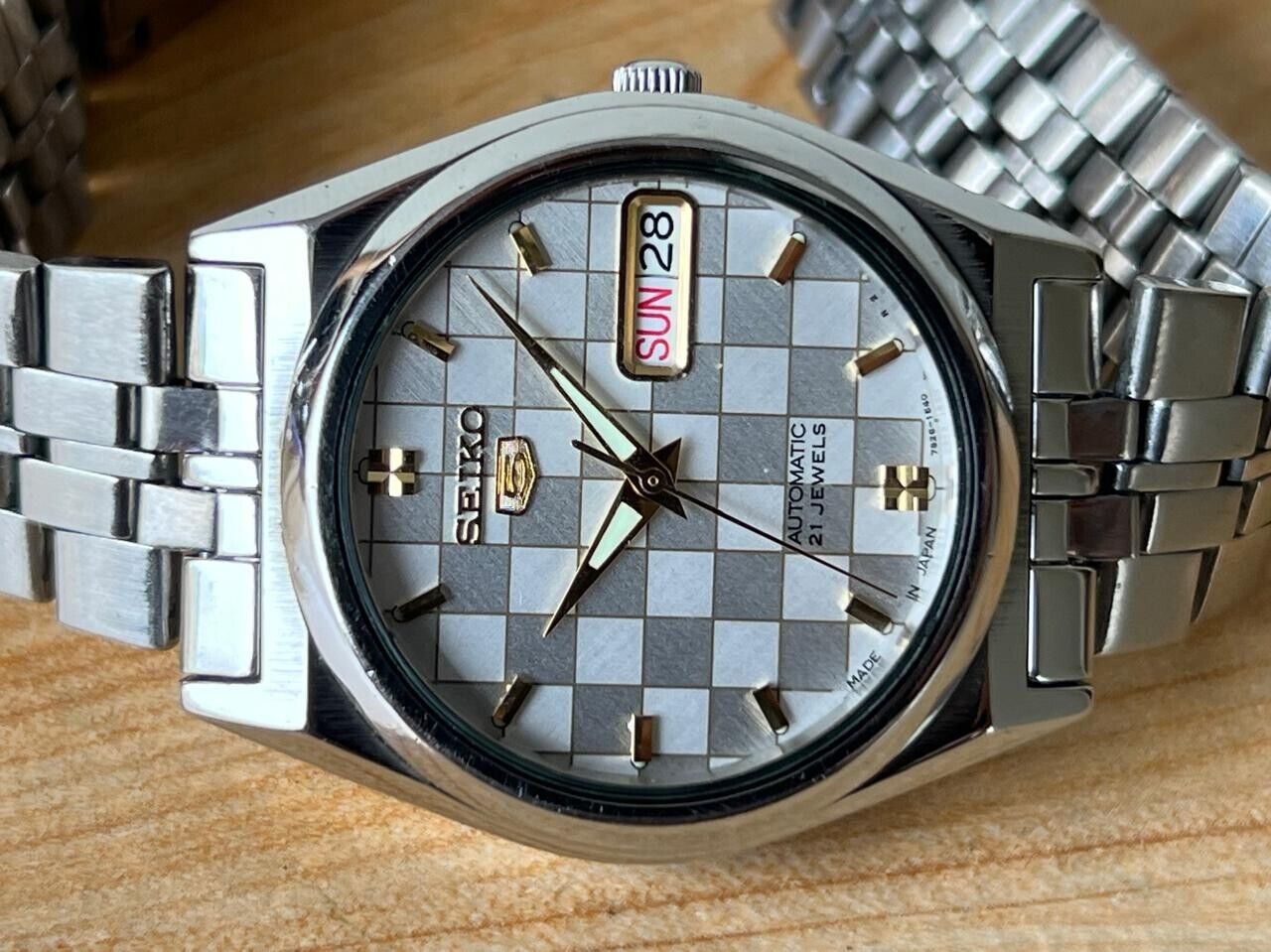 Seiko 5 Chess Dial 7s26-00x0 Automatic 21 Jewels 33mm Men’s Watch, Perfect