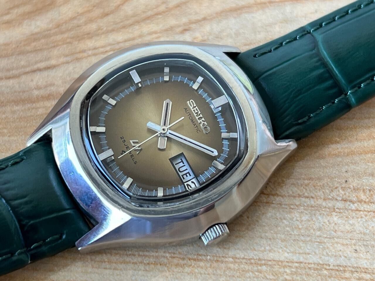 Vintage Seiko LM 25 Jewels RARE Dial 5606-5140 Automatic Mens Watch, 35mm