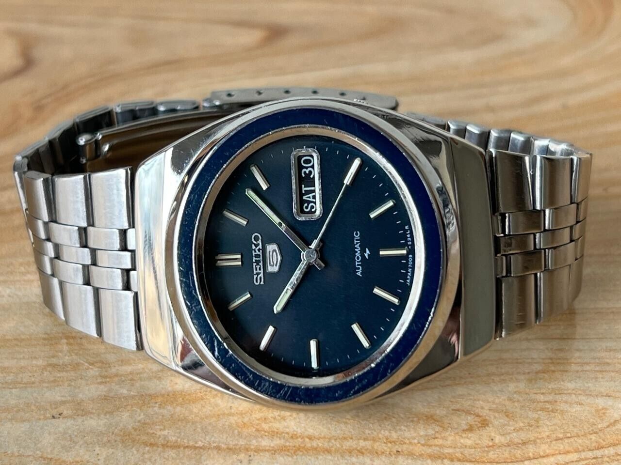 Vintage Seiko 5 Blue Dial 7009-5240 Automatic 38mm Men’s Watch, Perfect