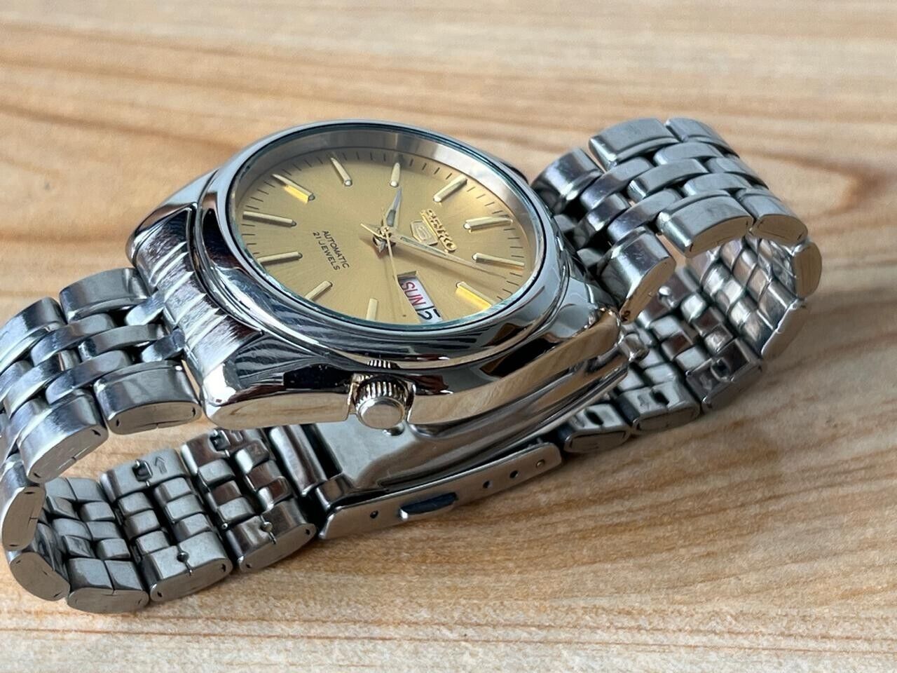 Seiko 5 Gold Dial 7s26-01r0 Automatic 21 Jewels 37mm Men’s Watch, Perfect