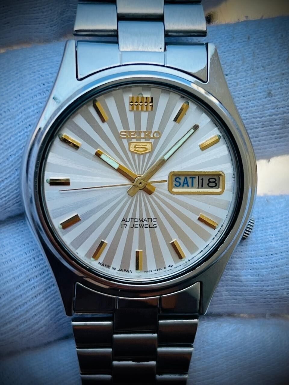 Vintage Seiko 5 Automatic 21 Jewels Rare Dial 7009-3101 Mens Watch 36mm