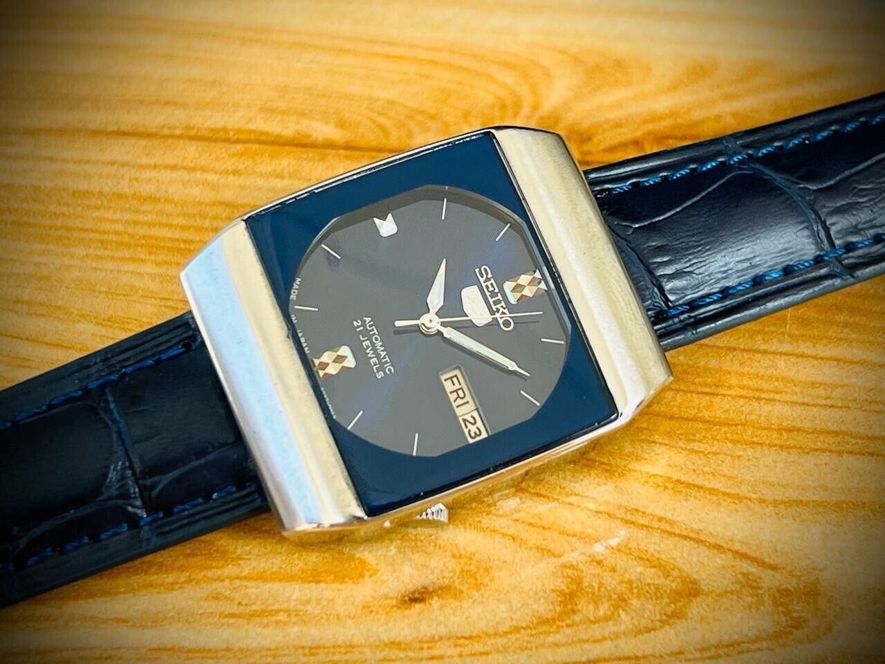 Vintage Seiko 5 Automatic Blue Dial 21 Jewels 4227-00B0, Japan 35mm