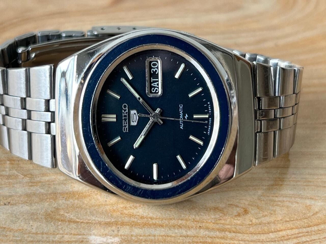 Vintage Seiko 5 Blue Dial 7009-5240 Automatic 38mm Men’s Watch, Perfect