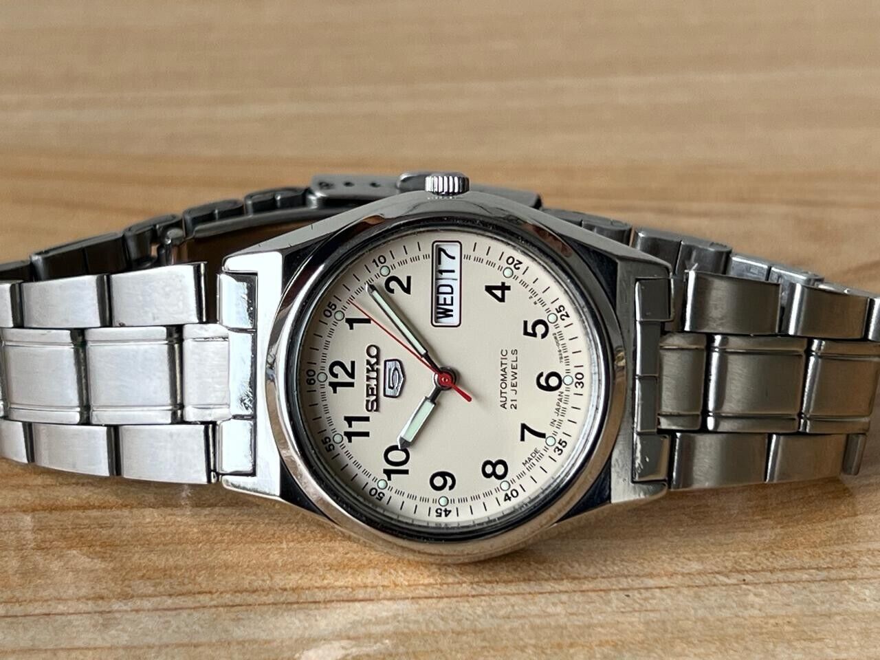 Seiko 5 Rare Dial 7s26-0450 Automatic 21 Jewels 34mm Men’s Watch, Perfect