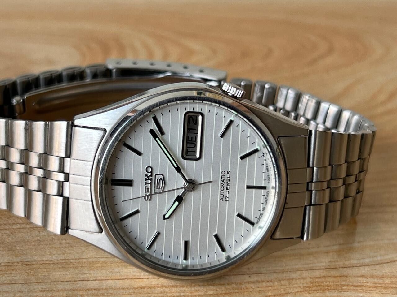 Vintage Seiko 5 Gold Dial 7009-3081 Automatic 35mm Men’s Watch, Perfect