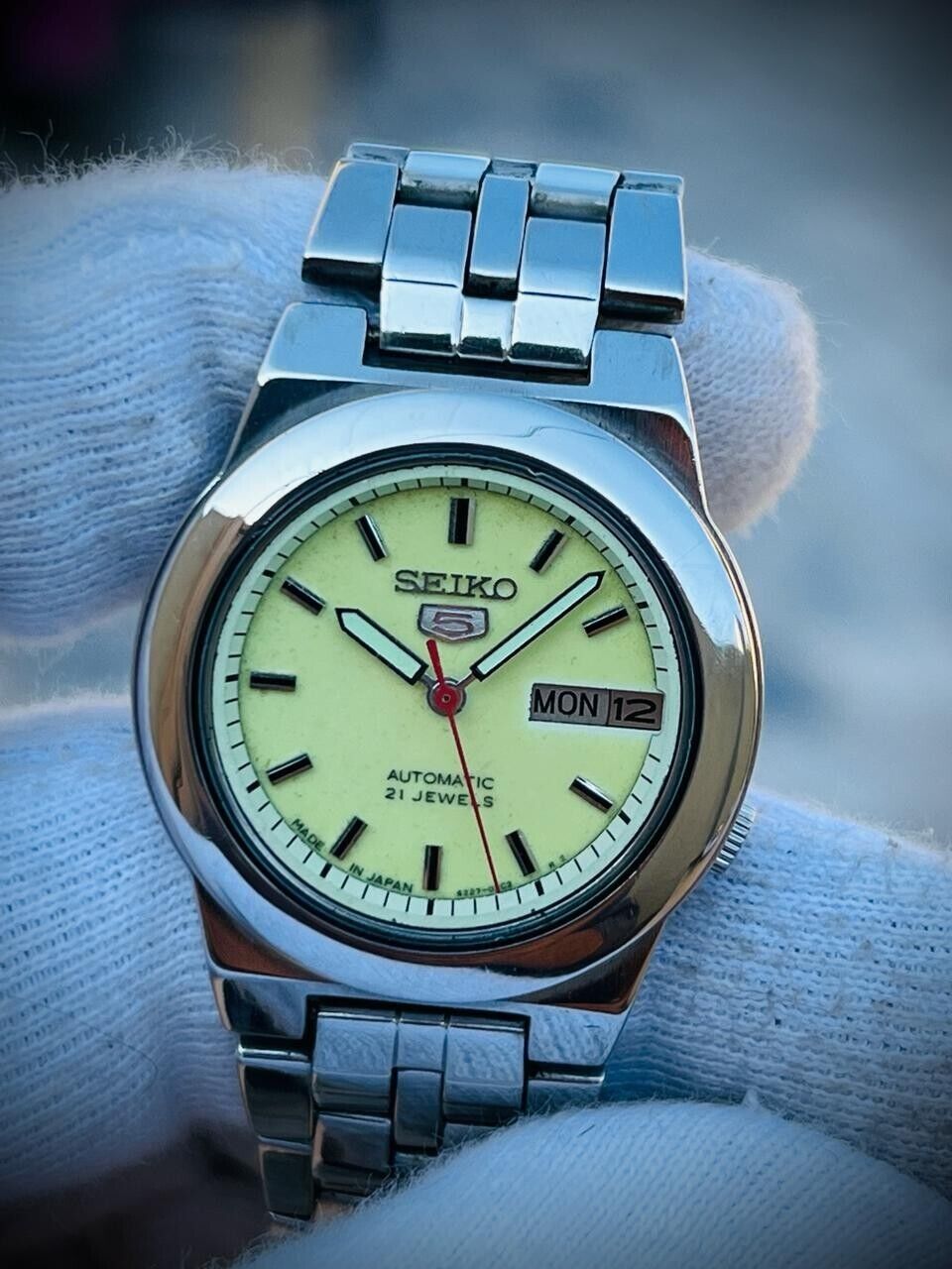 Vintage Seiko 5 Automatic Radium Dial 4227-00H0 Unisex Watch 32mm