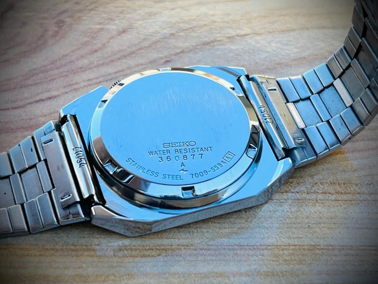 Vintage Seiko 5 Automatic Unique Diamond Dial 7009-558A Japan 35mm