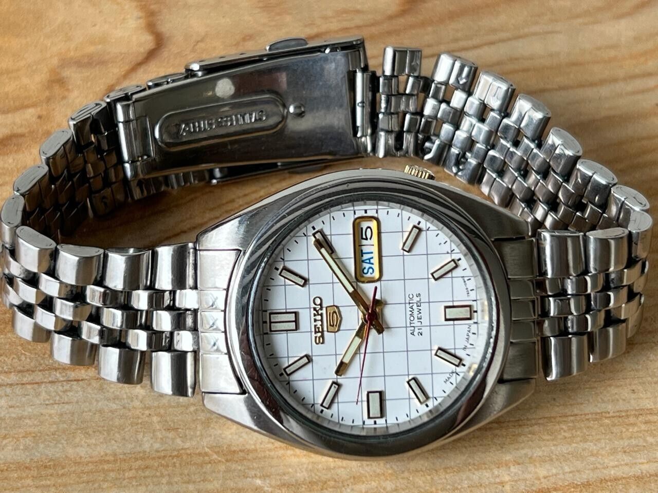 Seiko 5 White Dial 7s26-02c0 Automatic 21 Jewels 37mm Men’s Watch, Perfect
