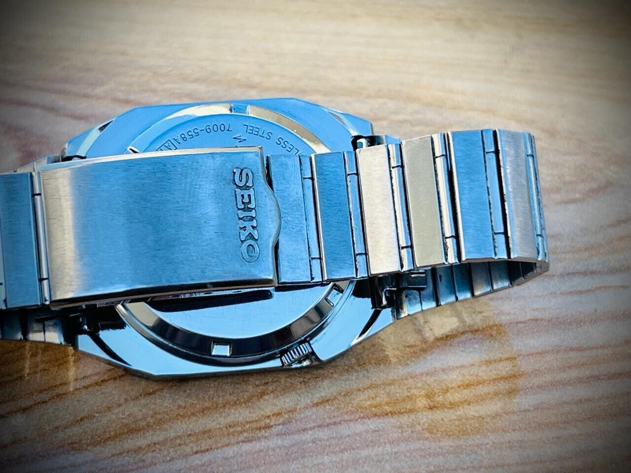 Vintage Seiko 5 Automatic Unique Diamond Dial 7009-558A Japan 35mm