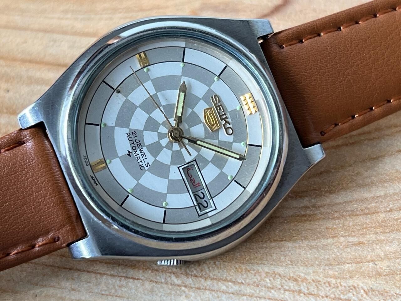 Seiko 5 Rare Dial 7009-3170 Automatic 37mm Men’s Watch, Perfect