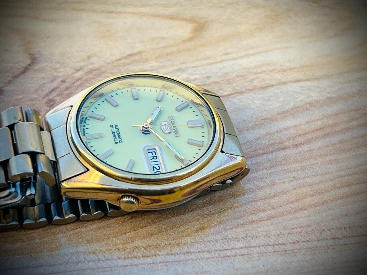 Vintage Seiko 5 Automatic Radium Dial 21 Jewels 7s26-6000 Japan 34mm