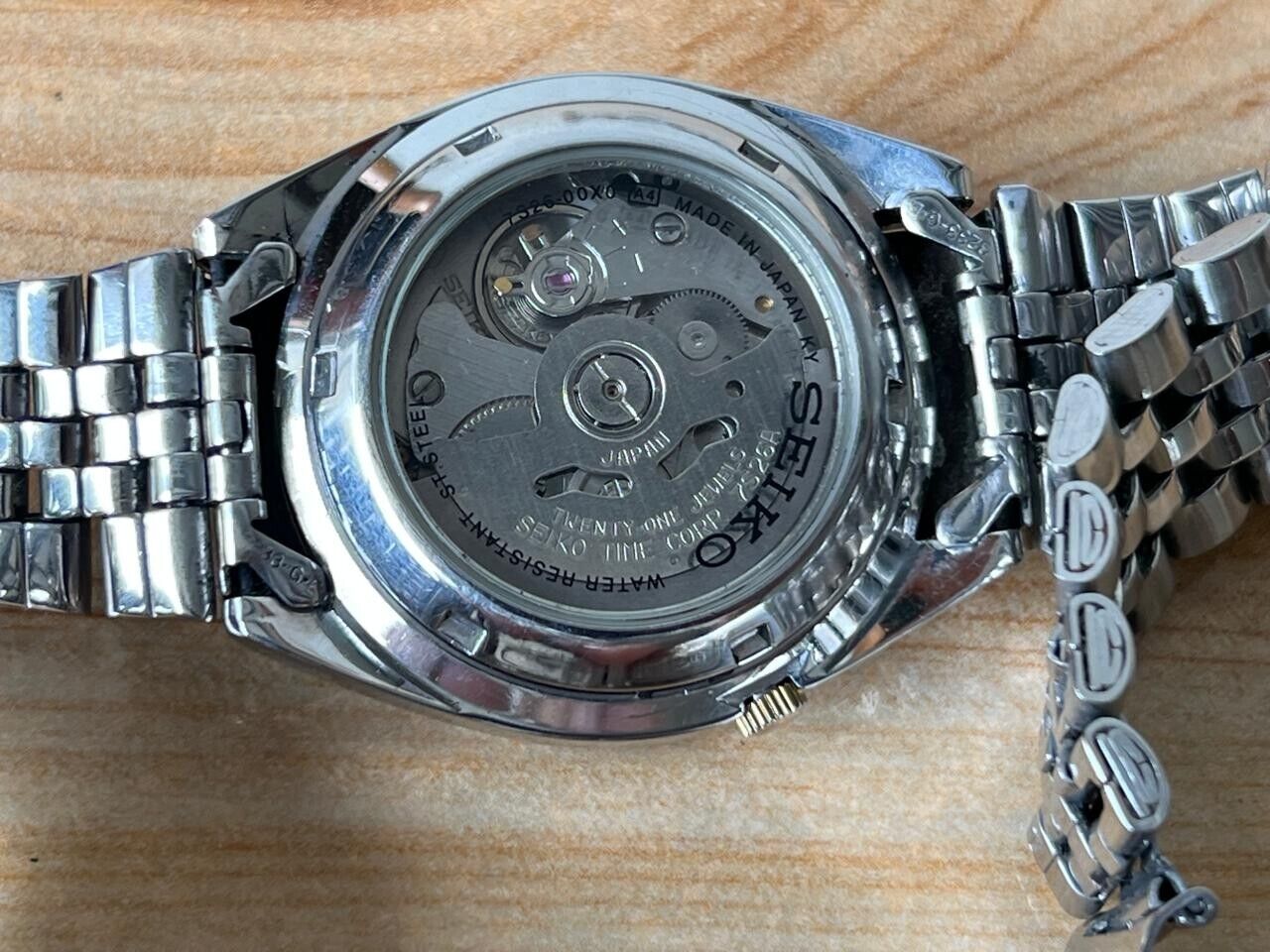 Seiko 5 White Dial 7s26-02c0 Automatic 21 Jewels 37mm Men’s Watch, Perfect