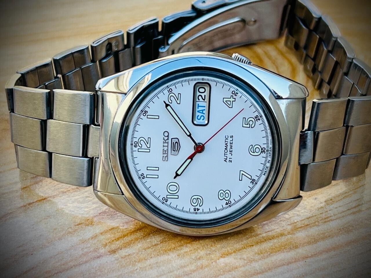 Seiko 5 Automatic 21 Jewels White Dial 7S26-0590 Mens Watch 37mm