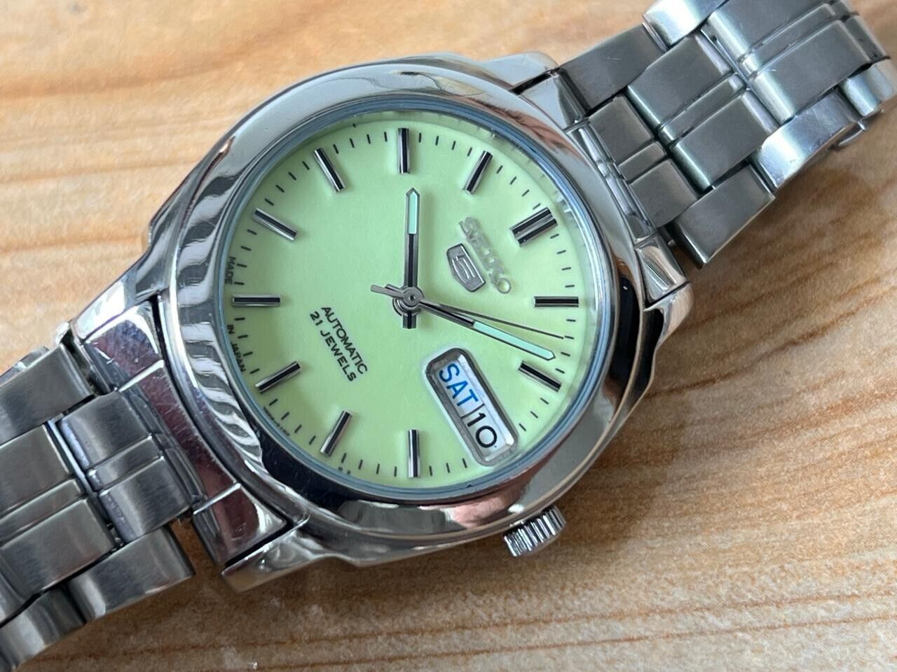 Seiko 5 Lume Dial 7s26-00a0 Automatic 21 Jewels 34mm Men’s Watch, Perfect