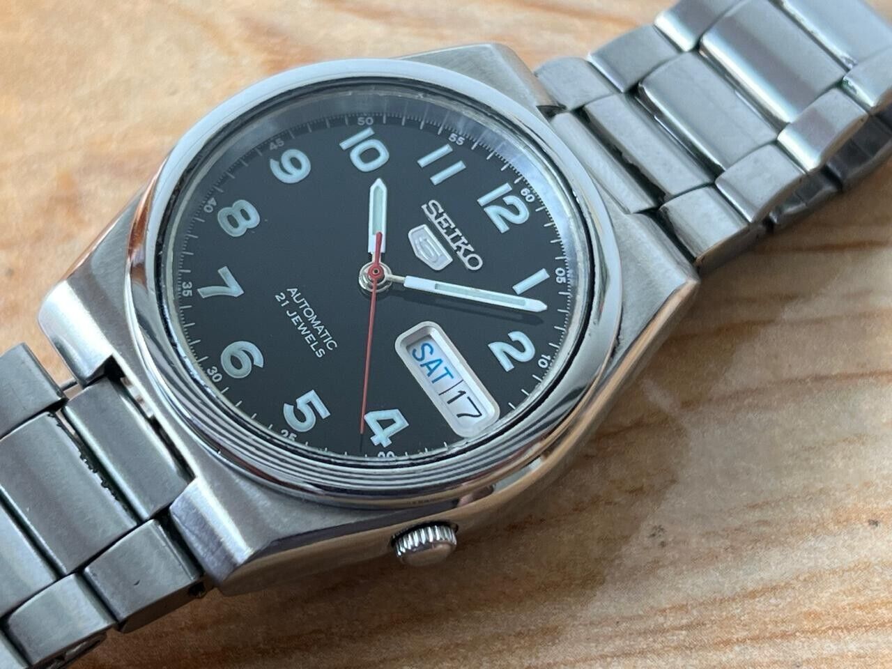 Seiko 5 Black Dial 7s26-0520 Automatic 21 Jewels 34mm Men’s Watch, Perfect