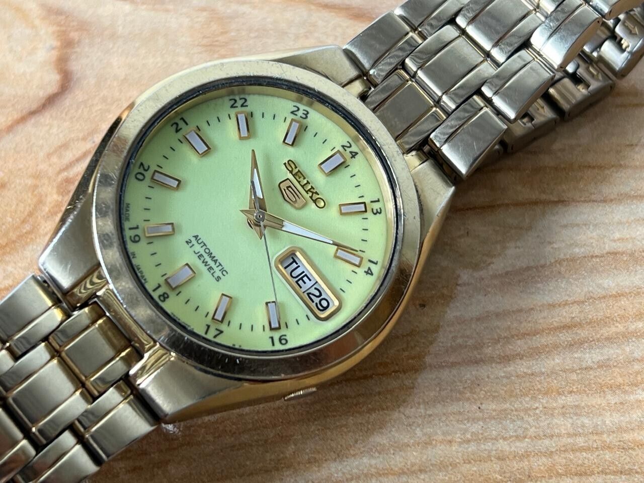 Seiko 5 Lume Dial 7s26-03e0 Automatic 21 Jewels 36mm Men’s Watch, Perfect