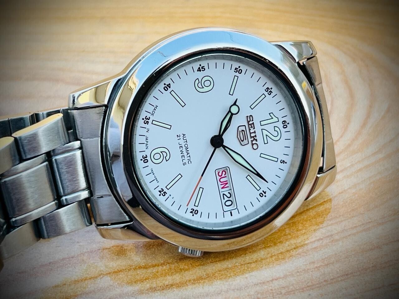 Seiko 5 Automatic 21 Jewels Gold Dial, 7S26-02W0 39mm Men’s Watch