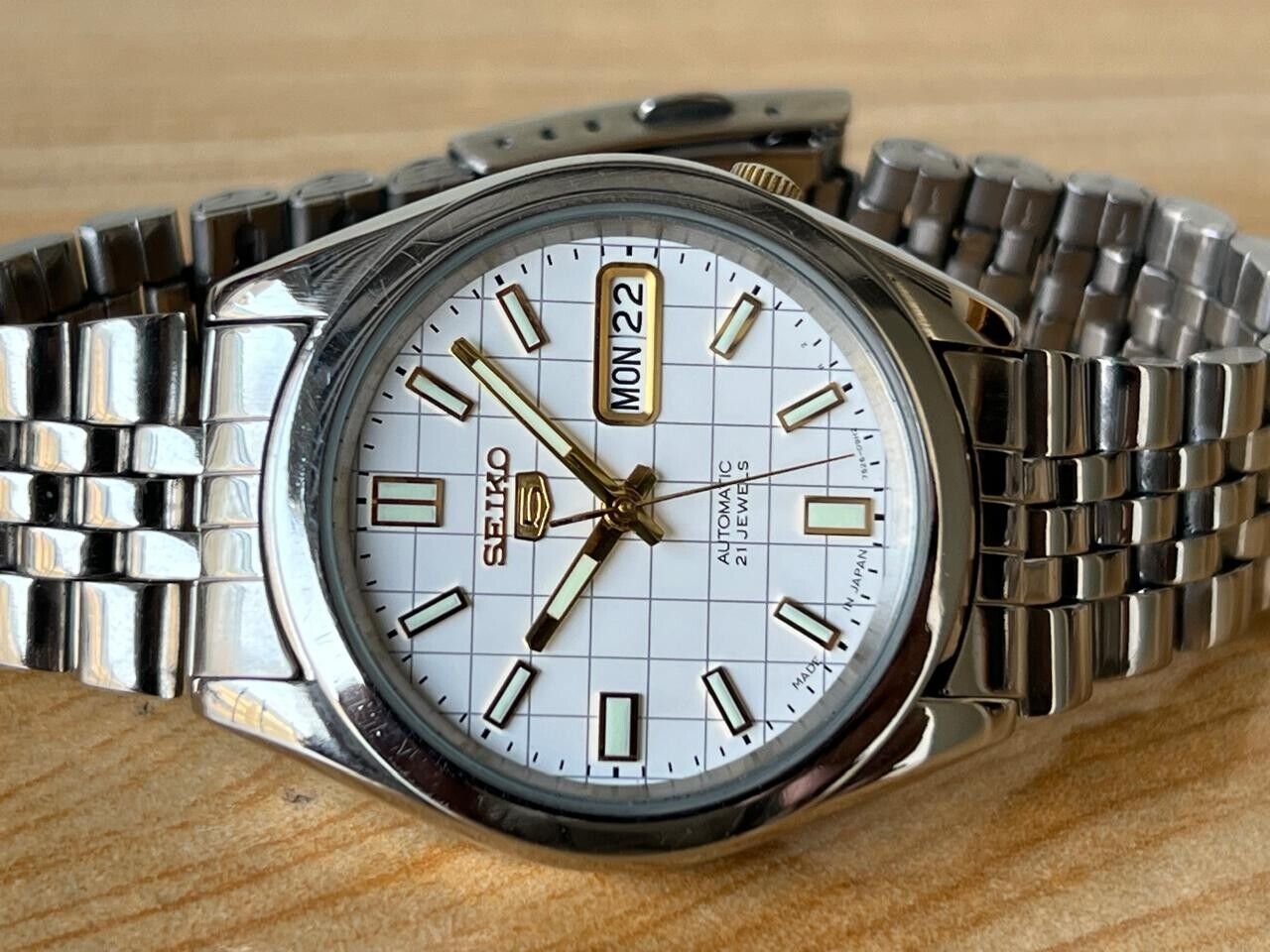 Seiko 5 Rare Dial 7s26-00x0 Automatic 37mm Men’s Watch, Perfect