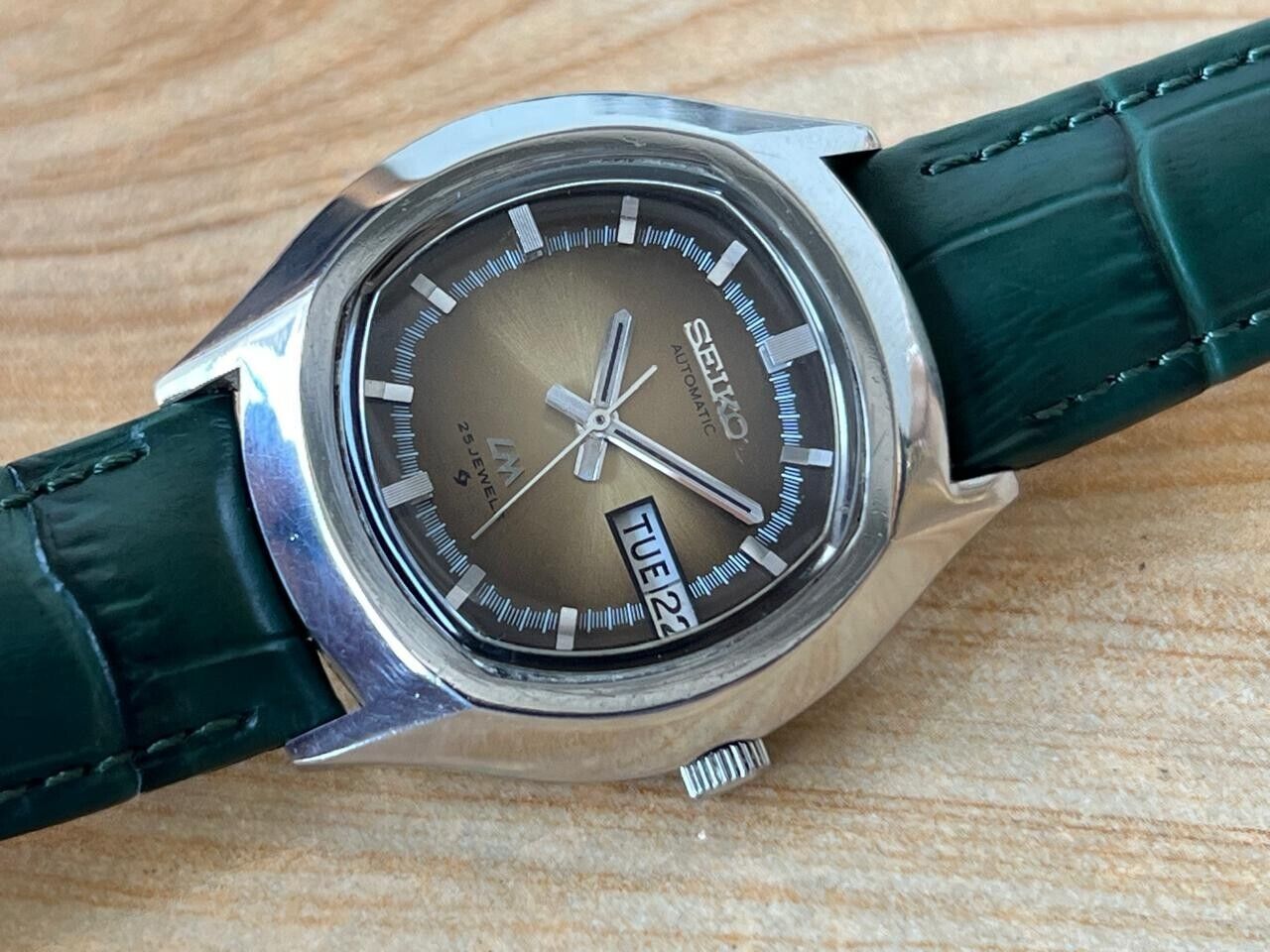 Vintage Seiko LM 25 Jewels RARE Dial 5606-5140 Automatic Mens Watch, 35mm
