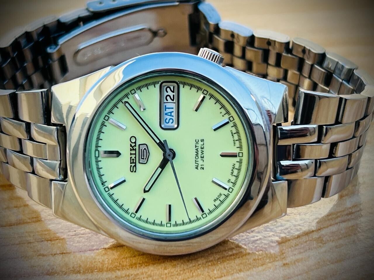 Seiko 5 Automatic Radium Dial 21 Jewels 7s26-02V0 Mens Watch 37mm