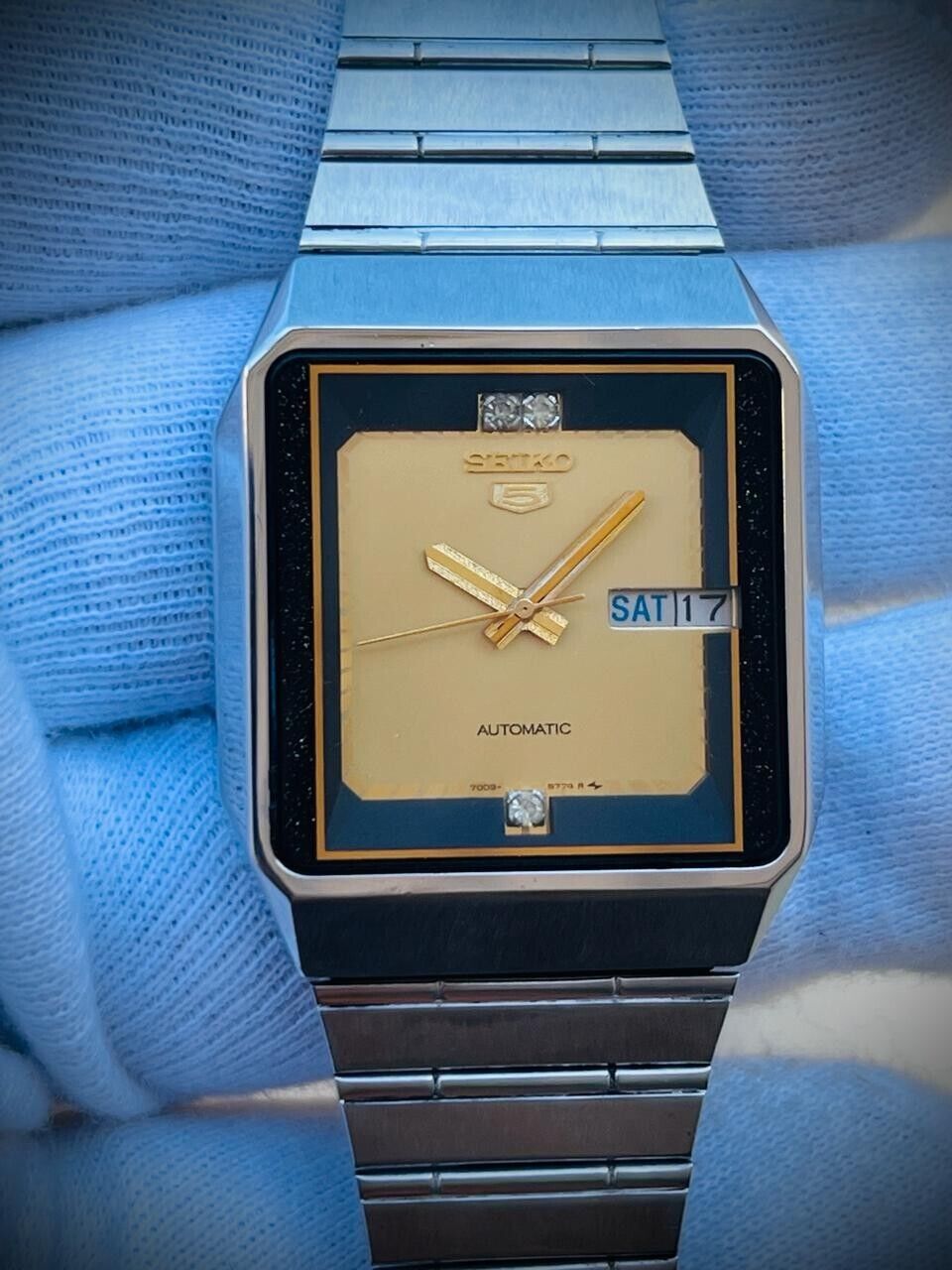 Vintage Seiko 5 Automatic Unique Diamond Dial 7009-558A Japan 35mm