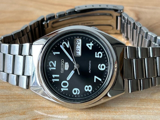 Seiko 5 Black Dial 7s26-0550 Automatic 21 Jewels 34mm Men’s Watch, Perfect