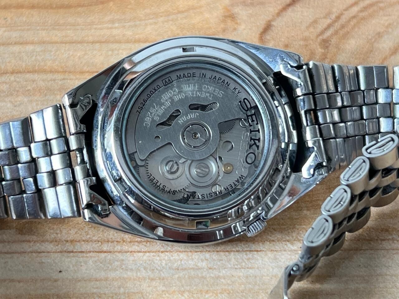 Seiko 5 Lume Dial 7s26-00x0 Automatic 21 Jewels 37mm Men’s Watch, Perfect