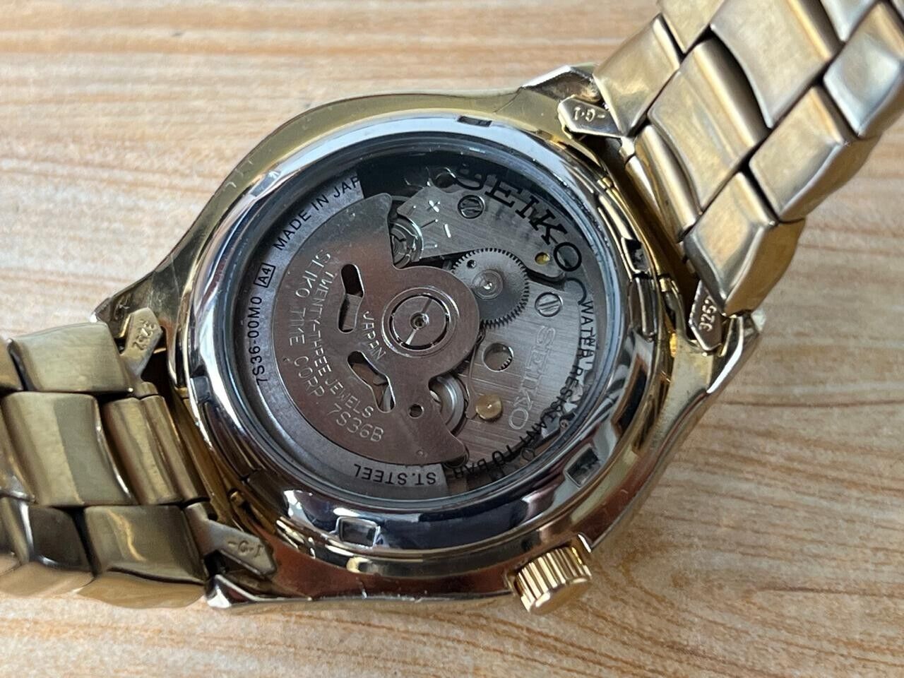 Seiko 5 Sports 100m Gold Dial 7s36-00m0 Automatic 40mm Men’s Watch, Perfect