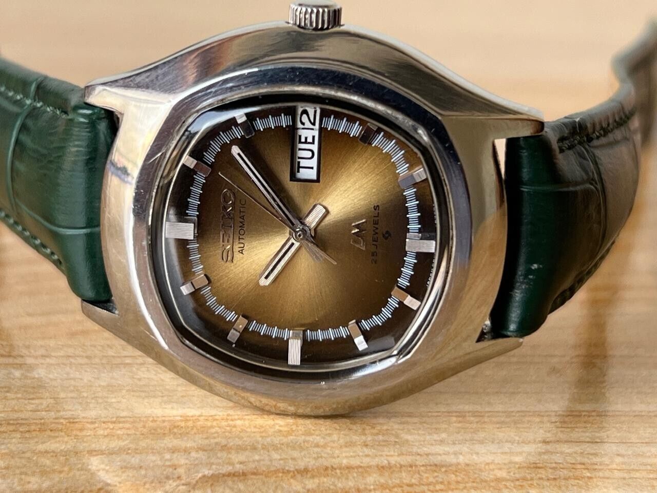 Vintage Seiko LM 25 Jewels RARE Dial 5606-5140 Automatic Mens Watch, 35mm