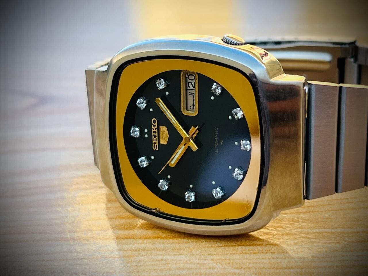 Vintage Seiko 5 Automatic Rare Black Diamond Dial 7009-5140 Mens Watch 37mm