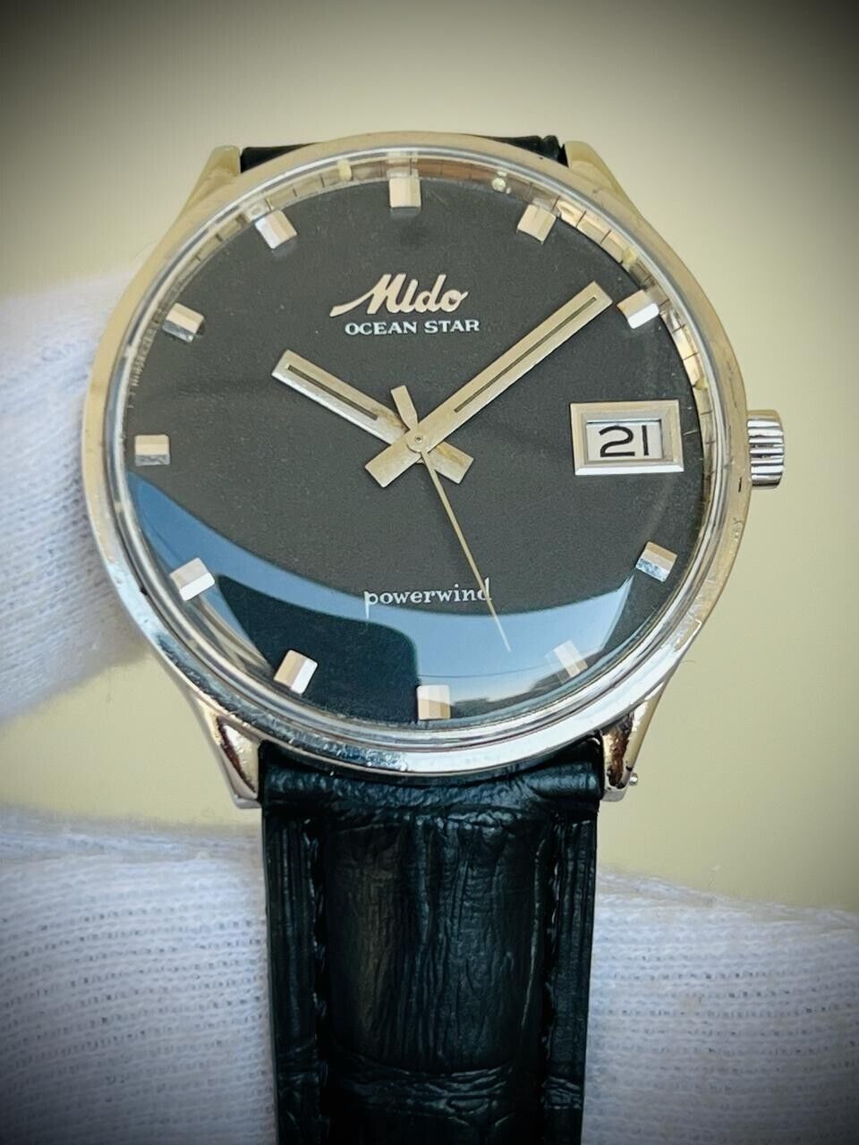 Vintage Mido Ocean Star Powerwind Black Dial Mens Watch 37mm, Swiss Made