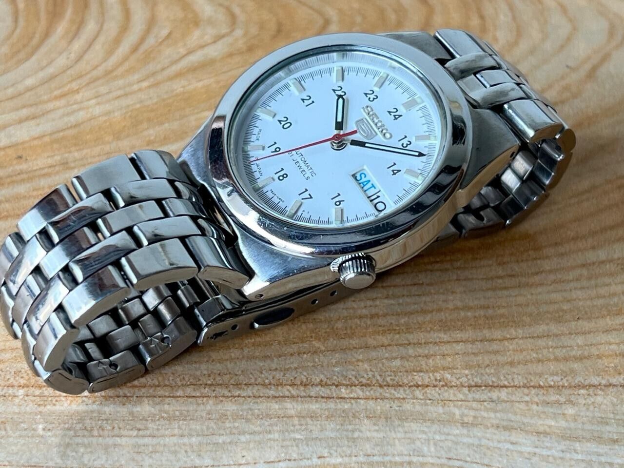 Seiko 5 White Dial 7s26-02v0 Automatic 21 Jewels 35mm Men’s Watch, Perfect