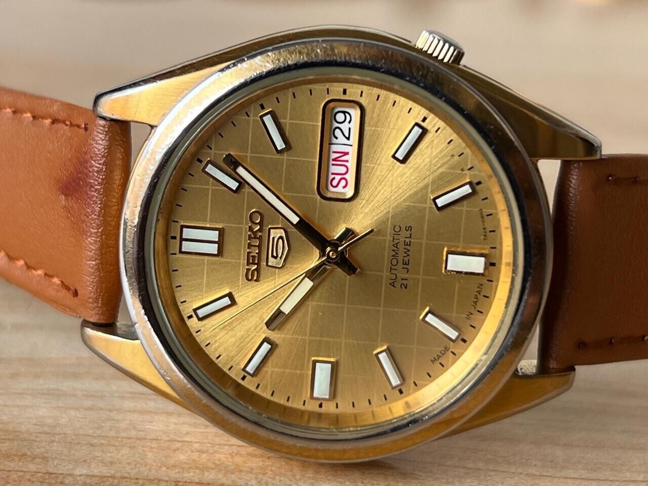 Seiko 5 Gold Dial 7s26-00x0 Automatic 37mm Men’s Watch, Perfect