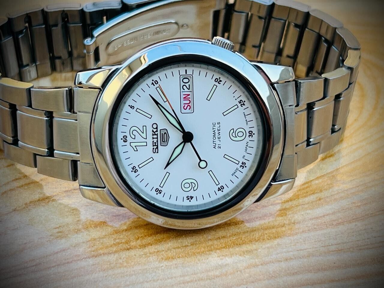 Seiko 5 Automatic 21 Jewels Gold Dial, 7S26-02W0 39mm Men’s Watch