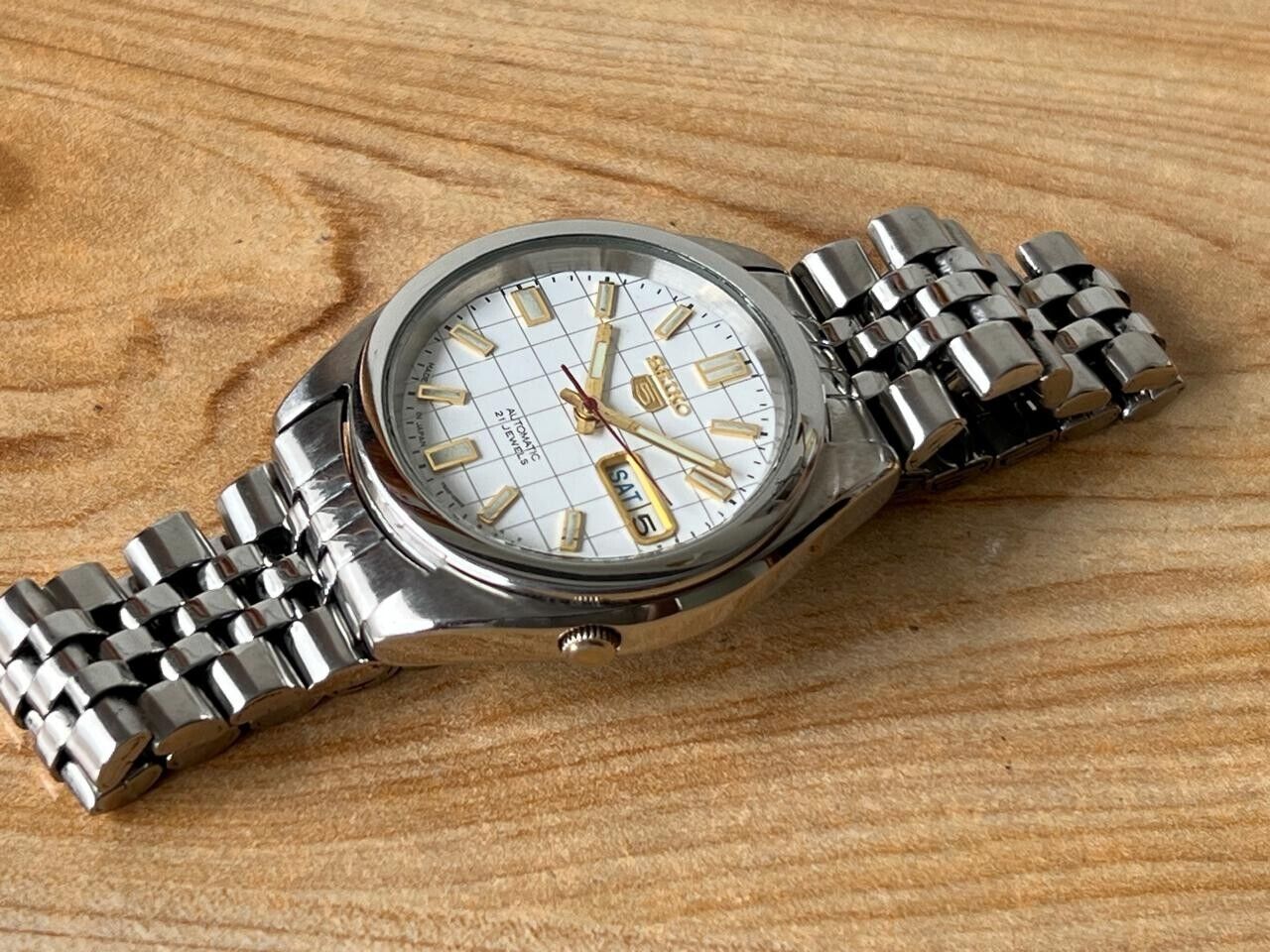 Seiko 5 White Dial 7s26-02c0 Automatic 21 Jewels 37mm Men’s Watch, Perfect