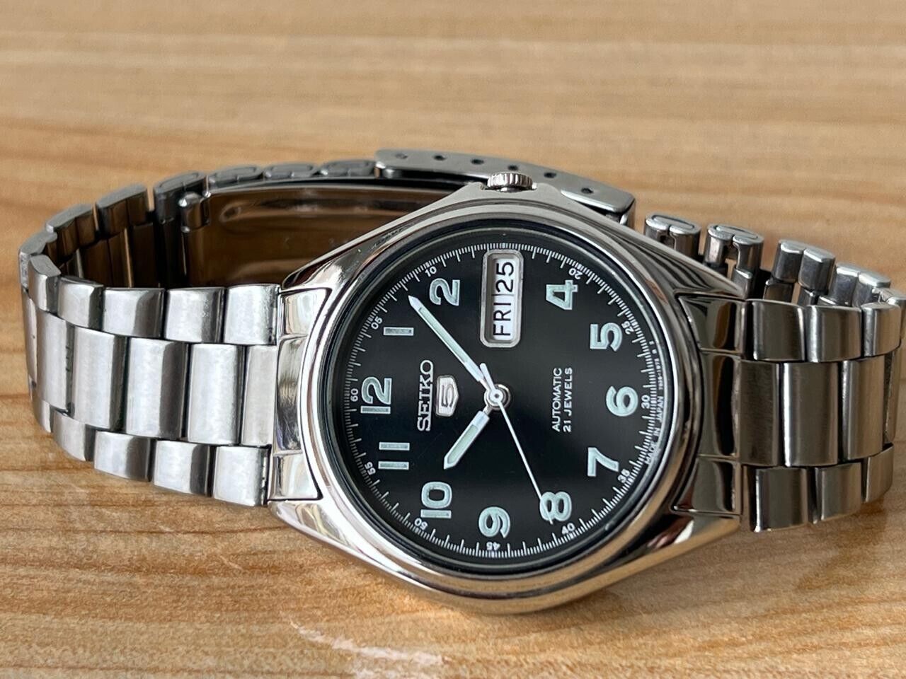 Seiko 5 Black Dial 7s26-0470 Automatic 21 Jewels 36mm Men’s Watch, Perfect