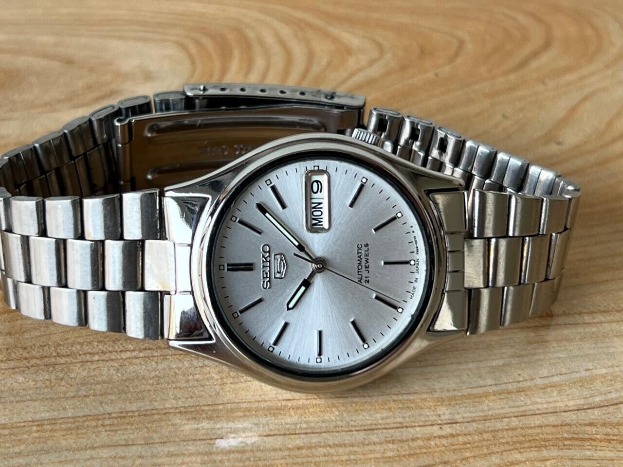 Vintage Seiko 5 Silver Dial 7s26-0590 Automatic 35mm Men’s Watch, Perfect