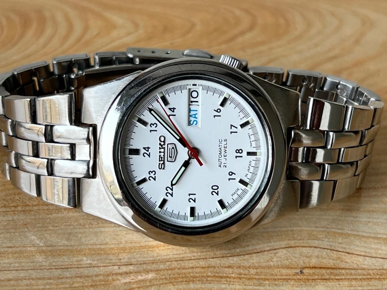Seiko 5 White Dial 7s26-02v0 Automatic 21 Jewels 35mm Men’s Watch, Perfect