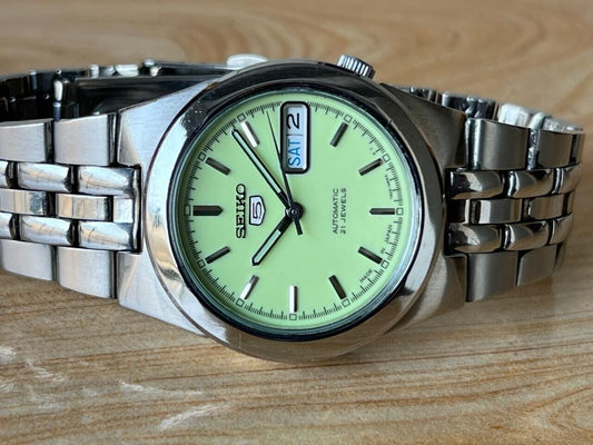 Seiko 5 Lume Dial 7s26-02v0 Automatic 21 Jewels 35mm Men’s Watch, Perfect