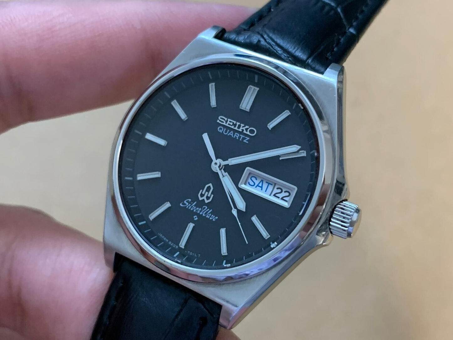 Vintage Seiko SilverWave Quartz Day Date Mens Watch, Japan 36mm 8229-7000