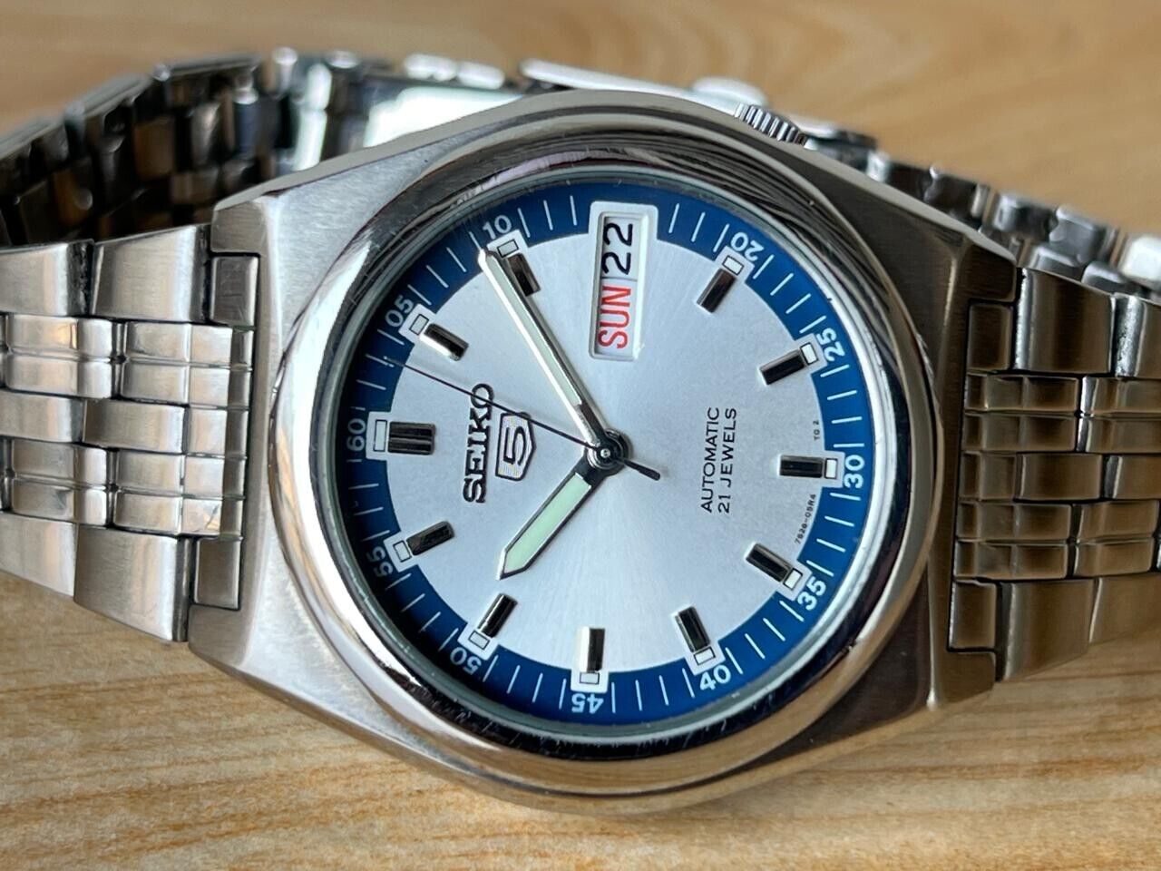 Seiko 5 Rare Dial 7s26-02e0 Automatic 21 Jewels 37mm Men’s Watch, Perfect