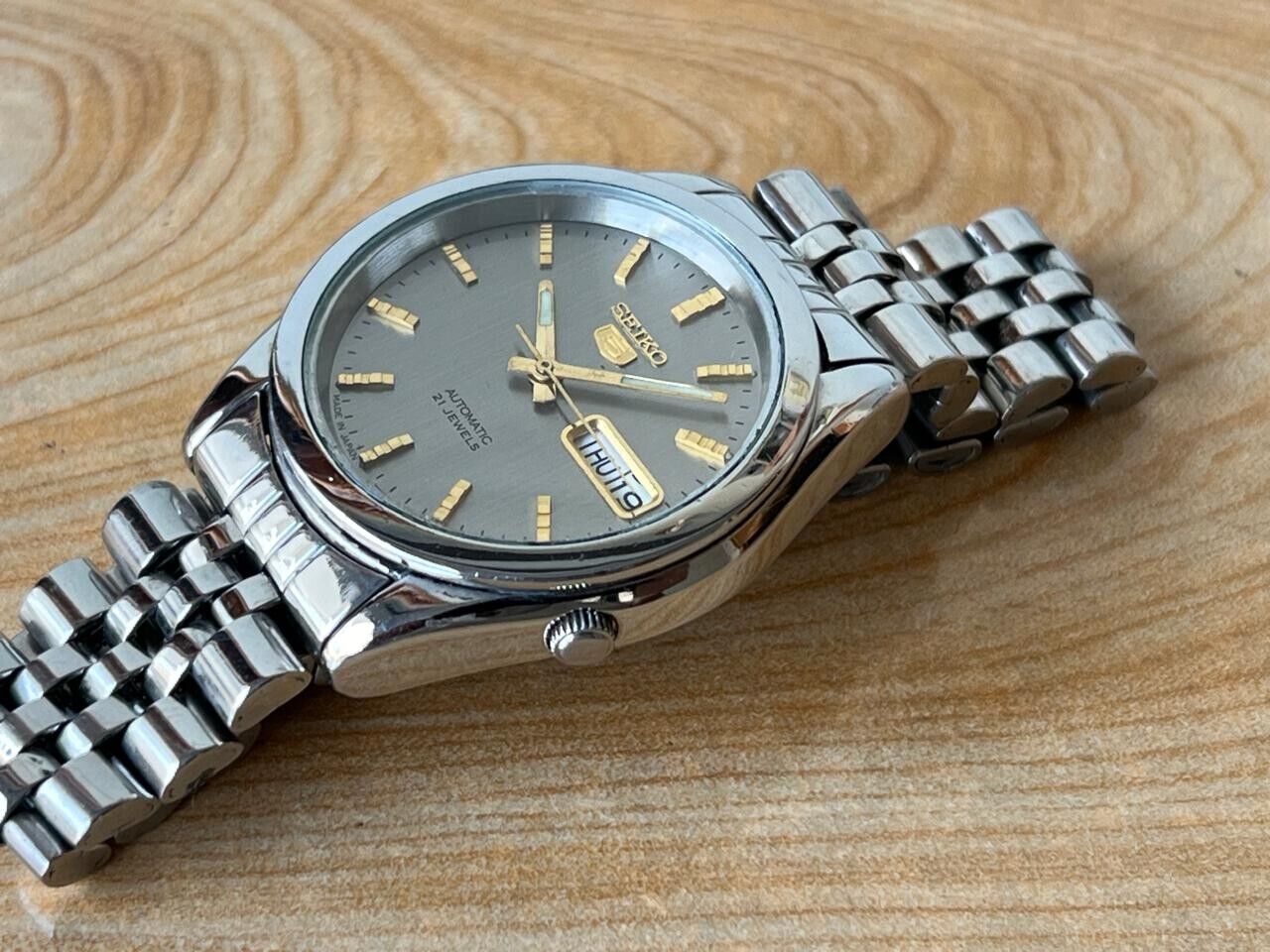 Seiko 5 Grey Dial 7s26-00x0 Automatic 37mm Men’s Watch, Perfect