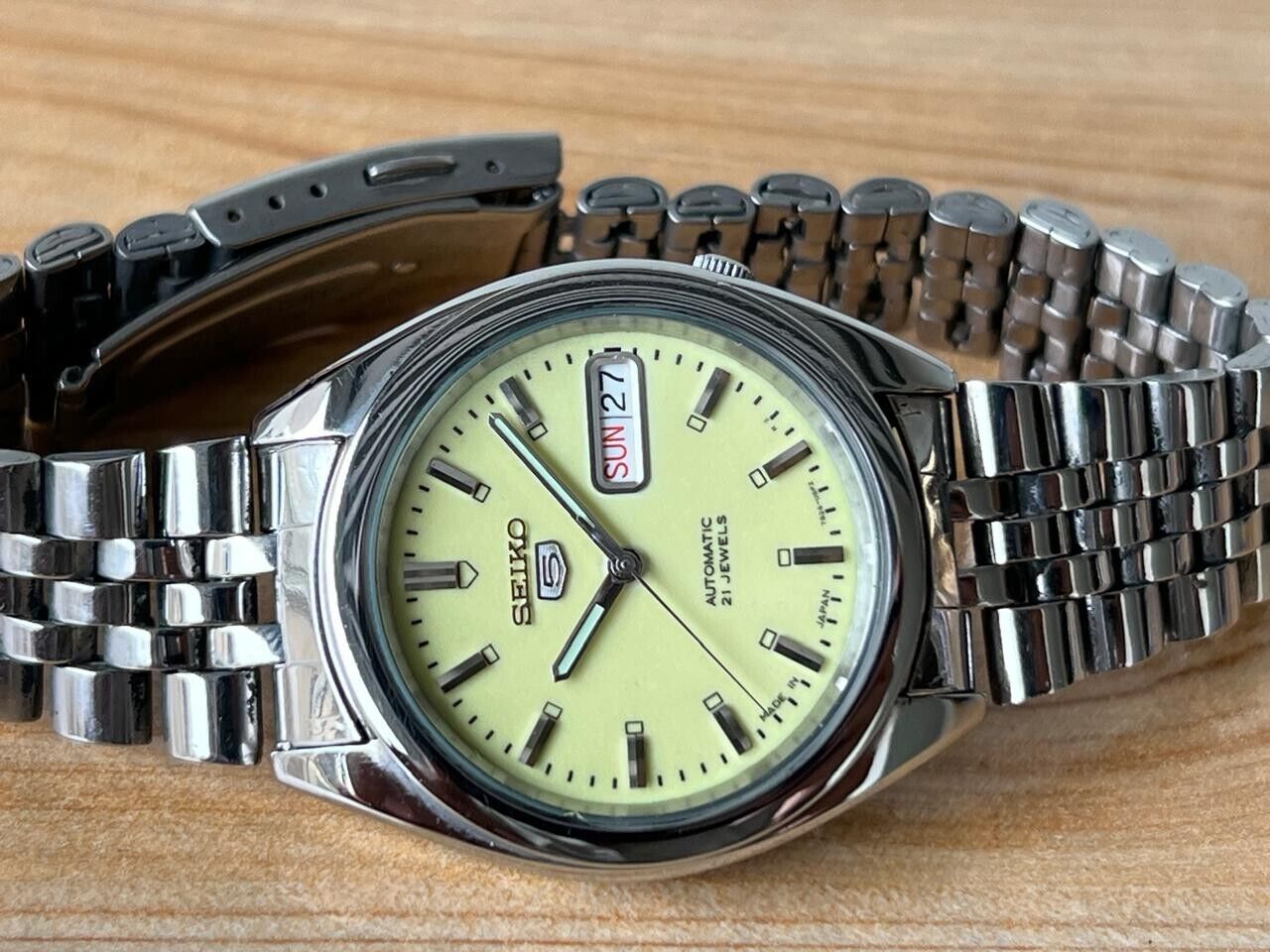 Seiko 5 Lume Dial 7s26-00x0 Automatic 21 Jewels 37mm Men’s Watch, Perfect