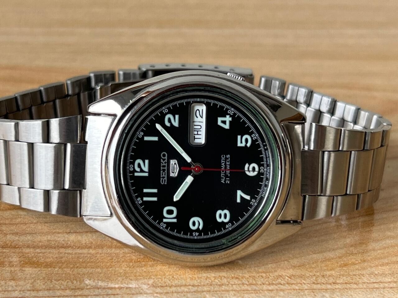 Seiko 5 Black Dial 7s26-0480 Automatic 21 Jewels 37mm Men’s Watch, Perfect