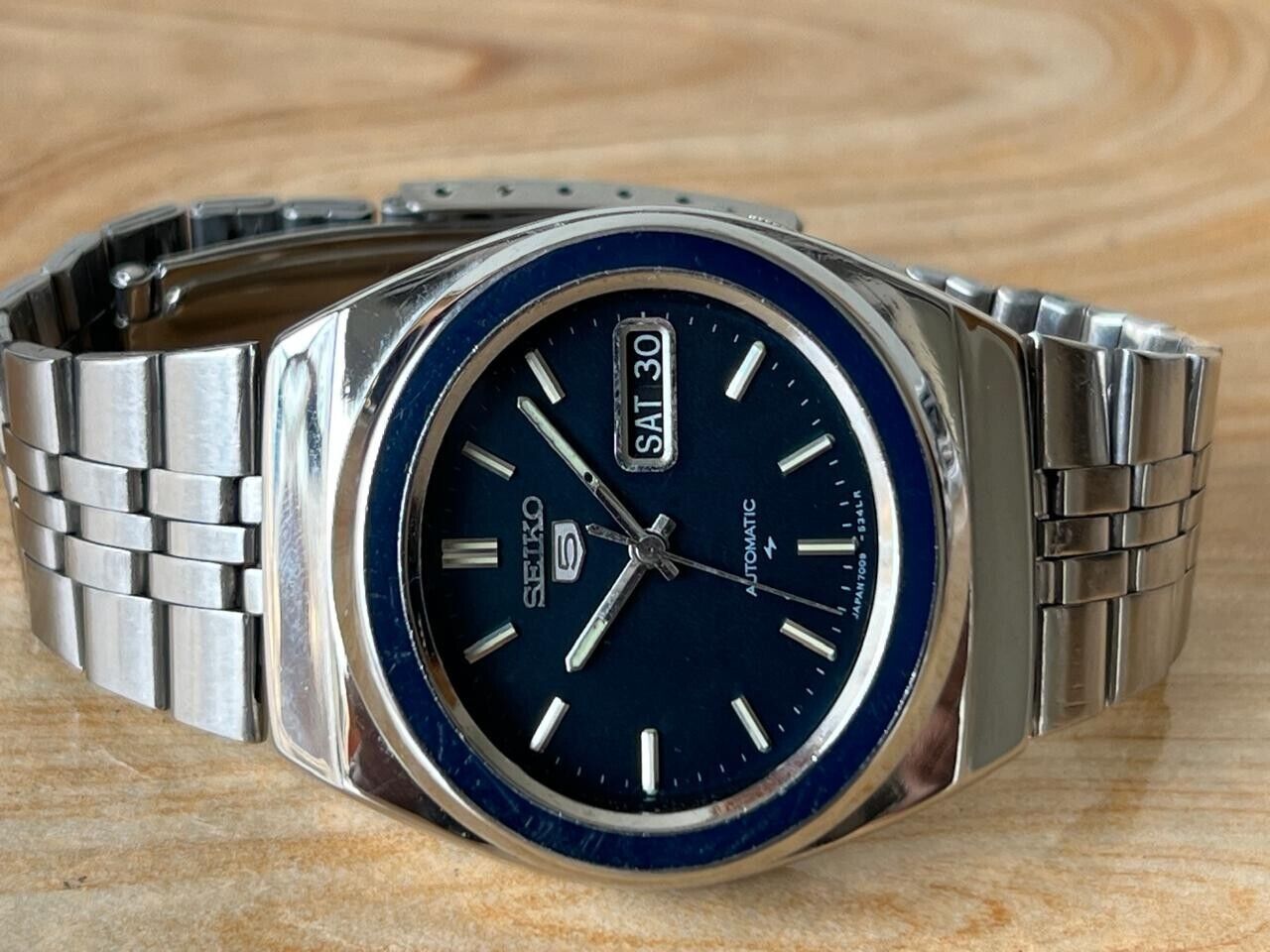 Vintage Seiko 5 Blue Dial 7009-5240 Automatic 38mm Men’s Watch, Perfect