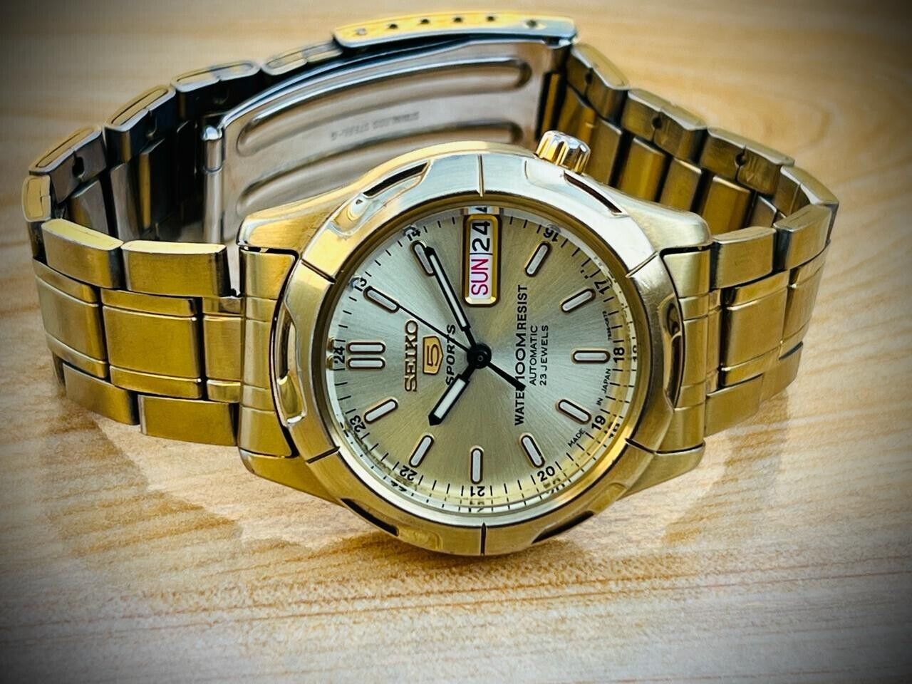 Vintage Seiko 5 Sports 100m 23 Jewels 7S36-0240 Gents Watch, Japan made 38mm